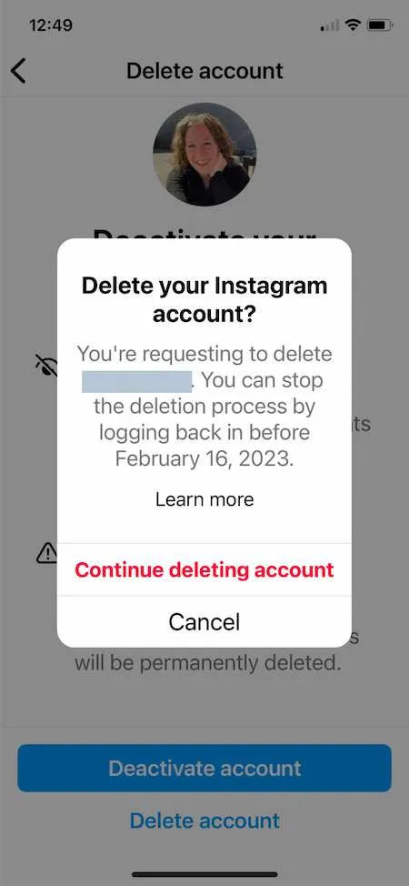 دکمه Continue Deleting Account در تنظیمات اینستاگرام آیفون
